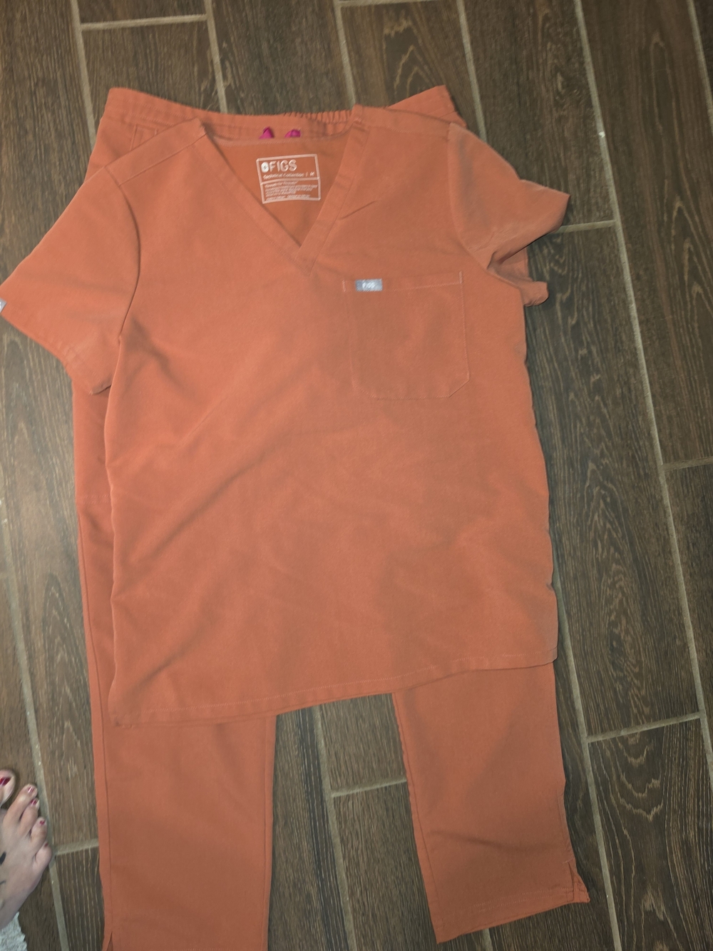 FIGS Rust Colored Scrub Set